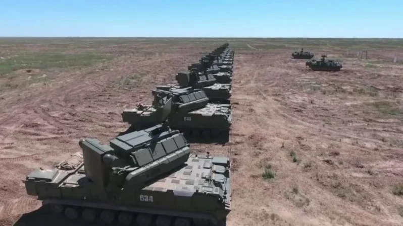 Ένα από τα πιο εντυπωσιακά τεστ της ρωσικής αεράμυνας (βίντεο)